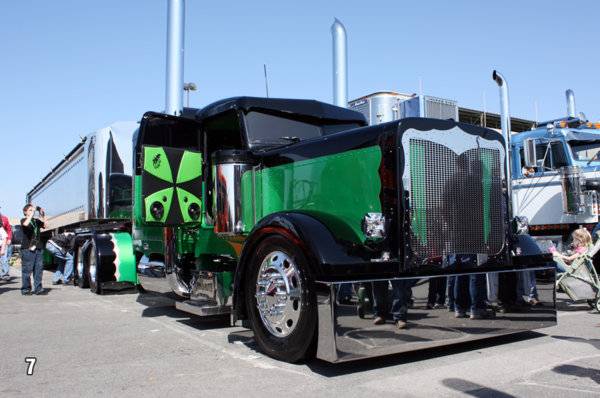 peterbilt-389-16.jpg
