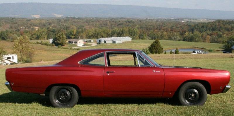 Plymouth '68 Hemi Road Runner 2.jpg
