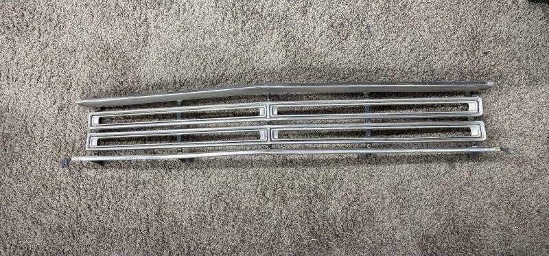 Plymouth Front Grill 69 100122-1.jpeg