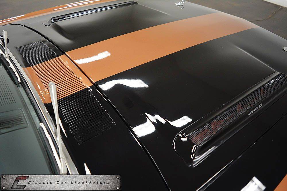 Plymouth_1969_Road-Runner_RM23H9G130755_24_1468001015.jpg