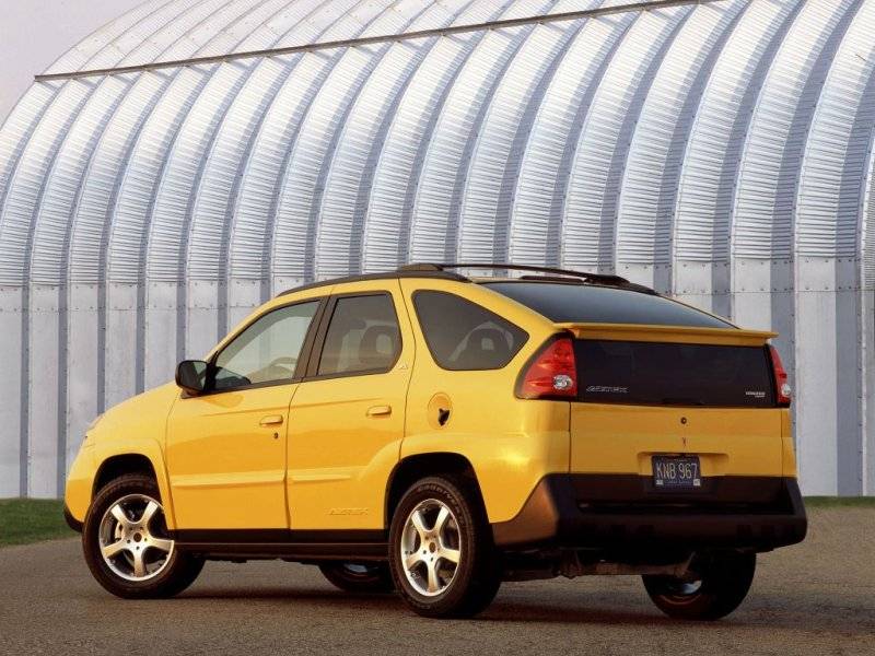 pontiac-aztek-rear-1585319857.jpg