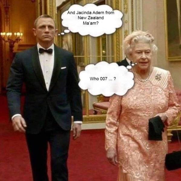 Queen & 007.jpg