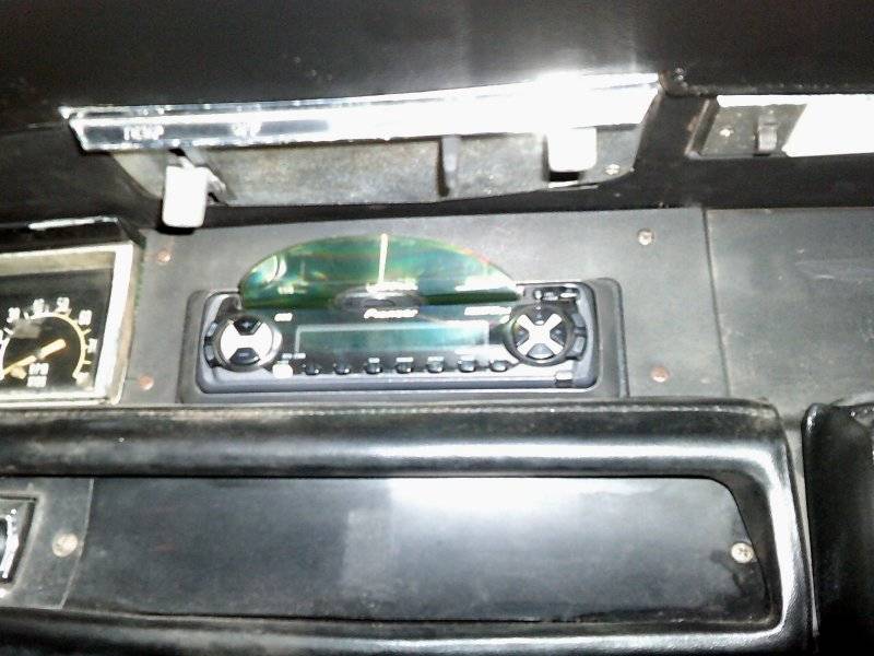 Radio 68 RR car & 99 Dakota truck 002.JPG