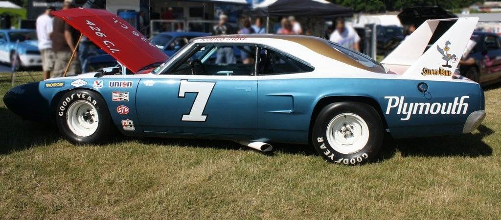 ramo_stott_plymouth_superbird.jpg