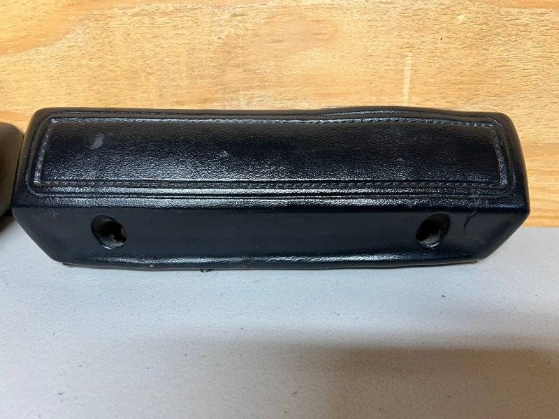 rear armrest 9.5 1.jpg