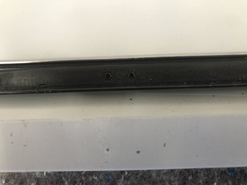 Rear quarter panel molding felt install.JPG