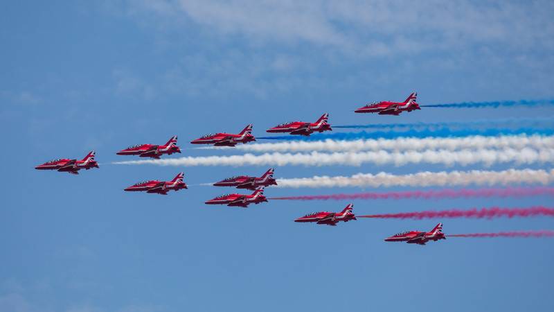 Red%20Arrows%2008-19-19%20-%20014_ps-X2.jpg