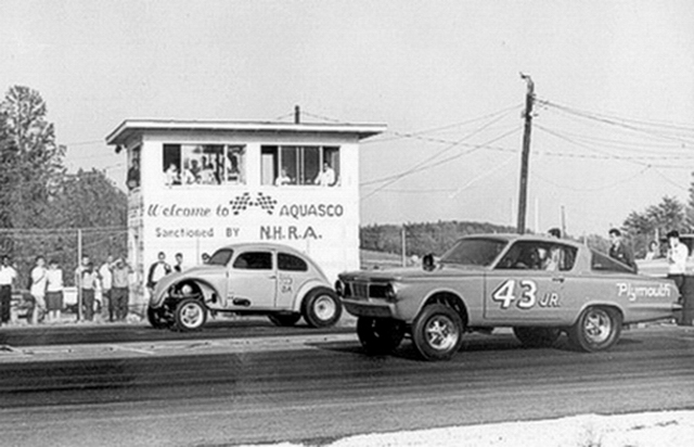 Richard Petty's AFX Plymouth.jpg