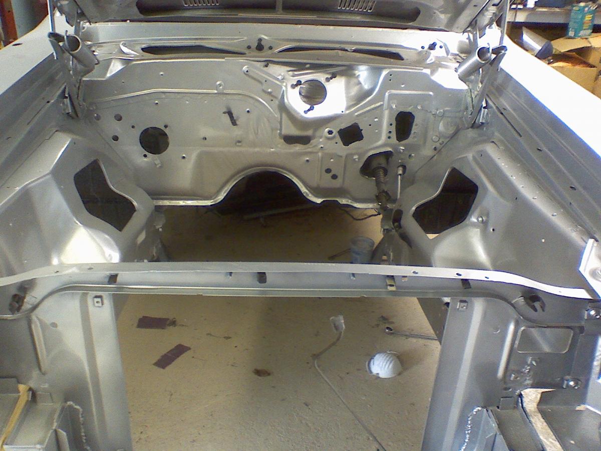 Roadrunner_Underhood[1].jpg