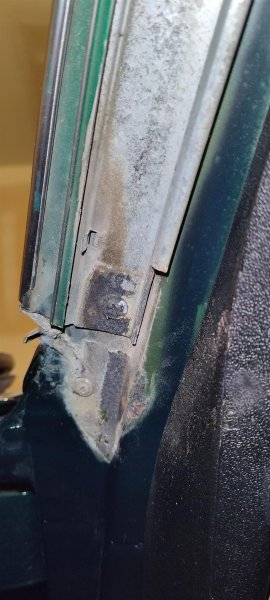 RoofRailWeatherstrip3.jpg