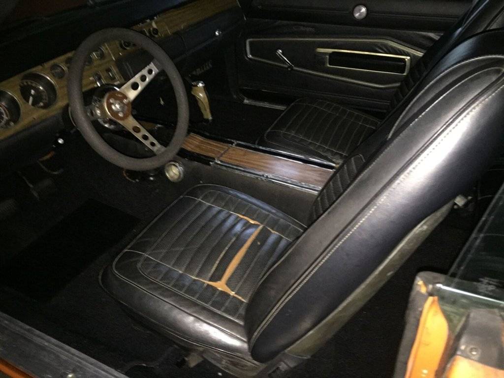 RT interior 6.jpg