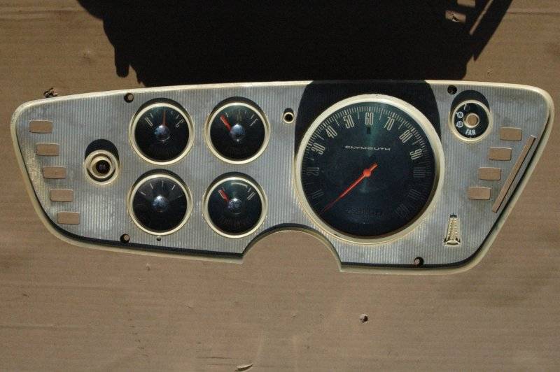 RT speedo 62 plymouth (6).JPG
