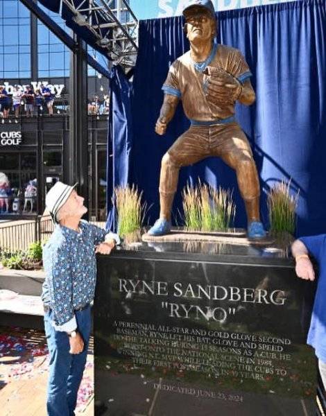 Ryne Statue.jpg