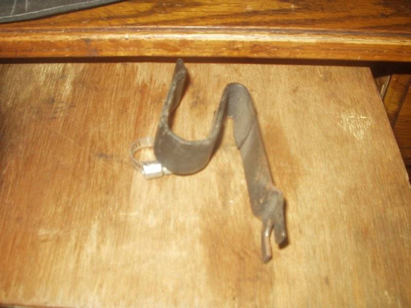 S-1-24 Heater hose bracket #3.JPG