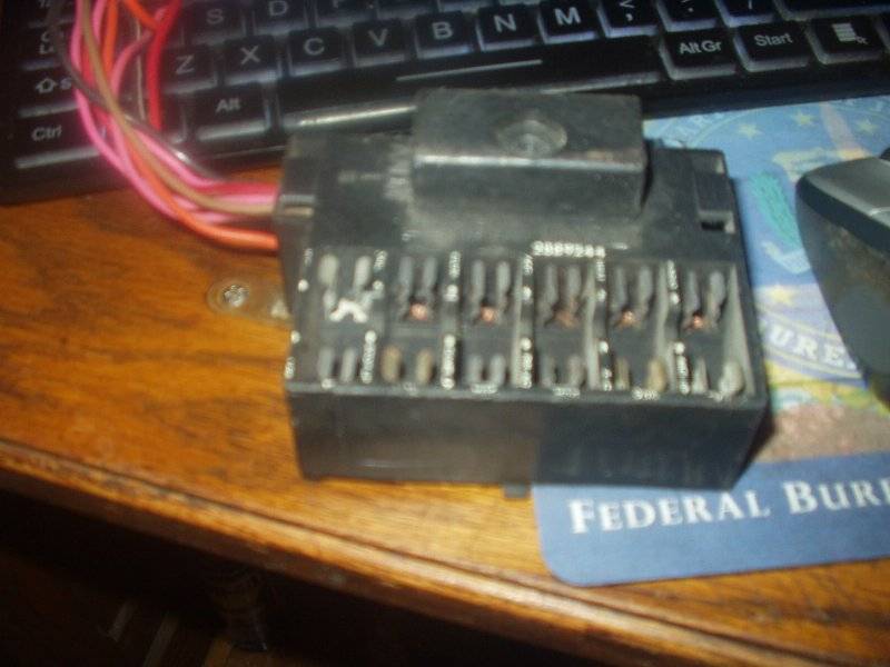 S-6-25 fuse block.JPG