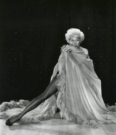 s.com%2Fa7%2F8c%2Fe86cdb7646a1ba02a166183a40ba%2Fproduction-photos-broadway-carol-channing-09-hr.jpg