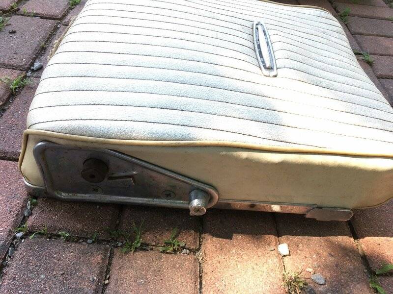 seat 1c.jpg