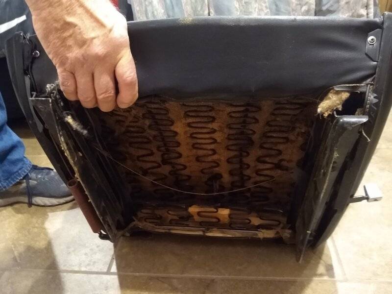 Seat under.jpg
