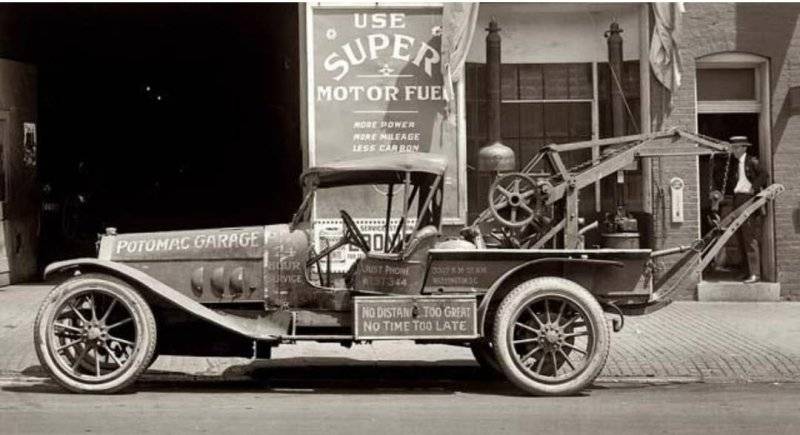 Service - Early Tow Truck 2.jpg
