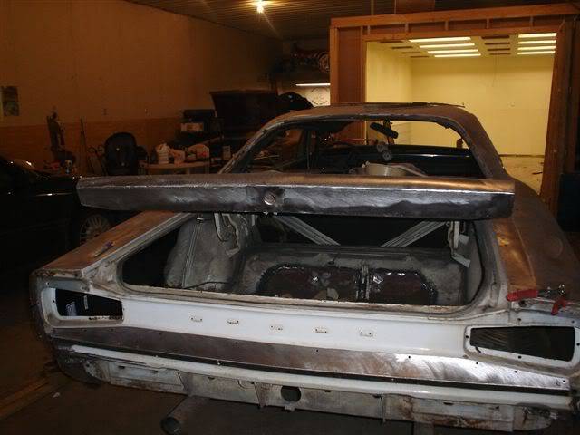 sheetmetalreplacedintailoftrunklid.jpg