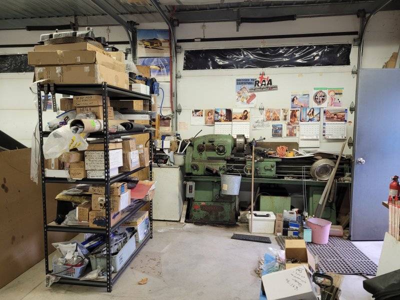 shopcleanupcarsnov52022 205.jpg