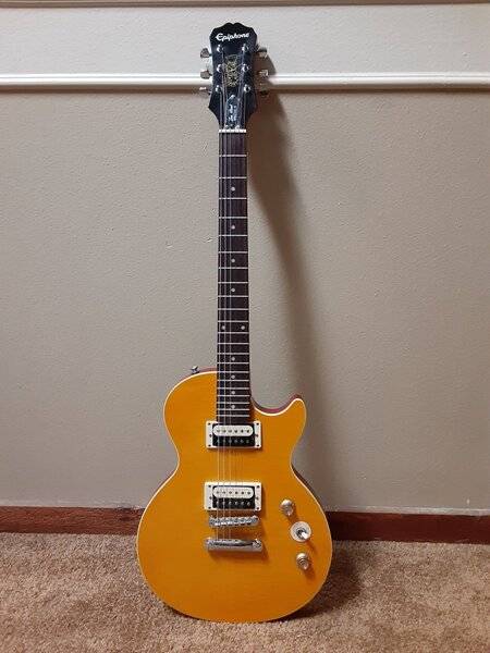 Slash LP.jpg