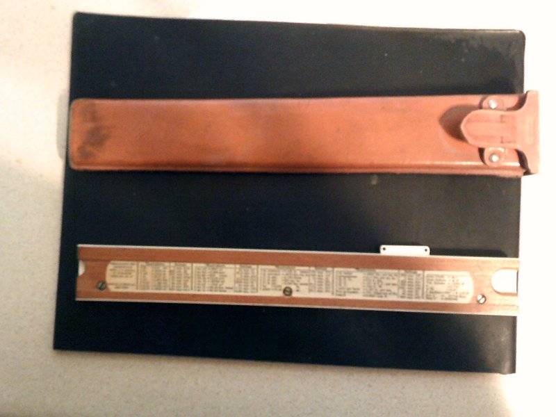 Slide Rule & Leather case - vintage 001.JPG