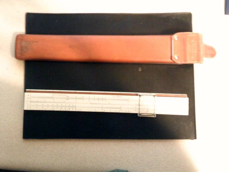 Slide Rule & Leather case - vintage 002.JPG