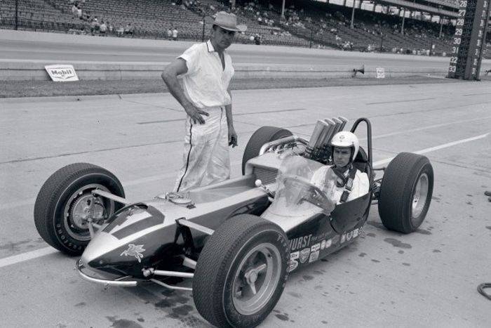 Smokey Yunick Indy Capsule car USAC.jpg