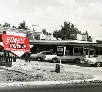sonic mid 70s2.jpg