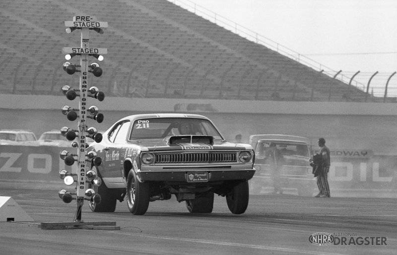 Sox & Martin-Herb McCandless 1970 Pro Stock Plymouth Hemi Duster (5).jpg