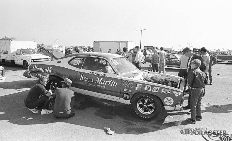 Sox & Martin-Herb McCandless 1970 Pro Stock Plymouth Hemi Duster (8).jpg