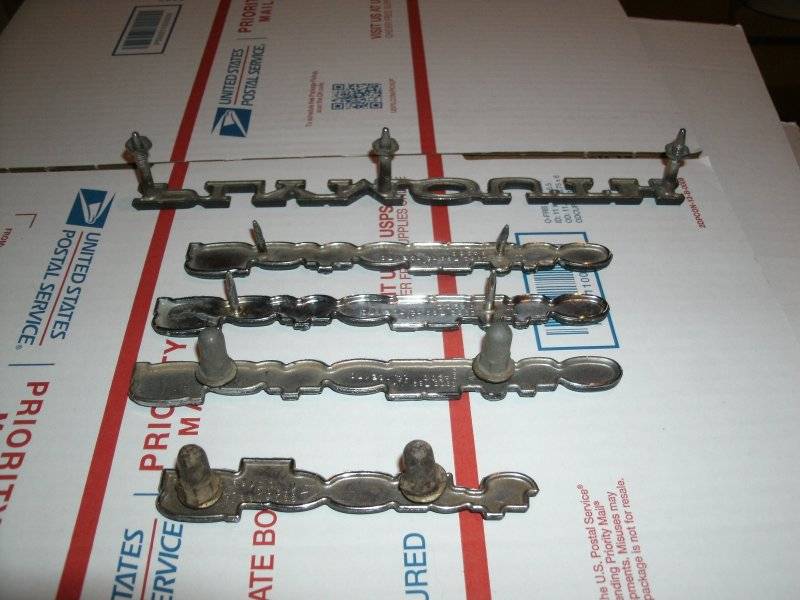 Sport Satellite emblems Ant Plug NOS 003.JPG