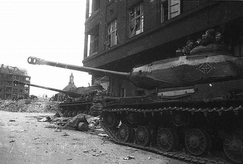 Stalins-in-Berlin.jpg