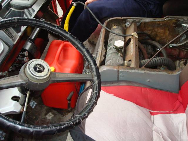 Steering wheel old.JPG
