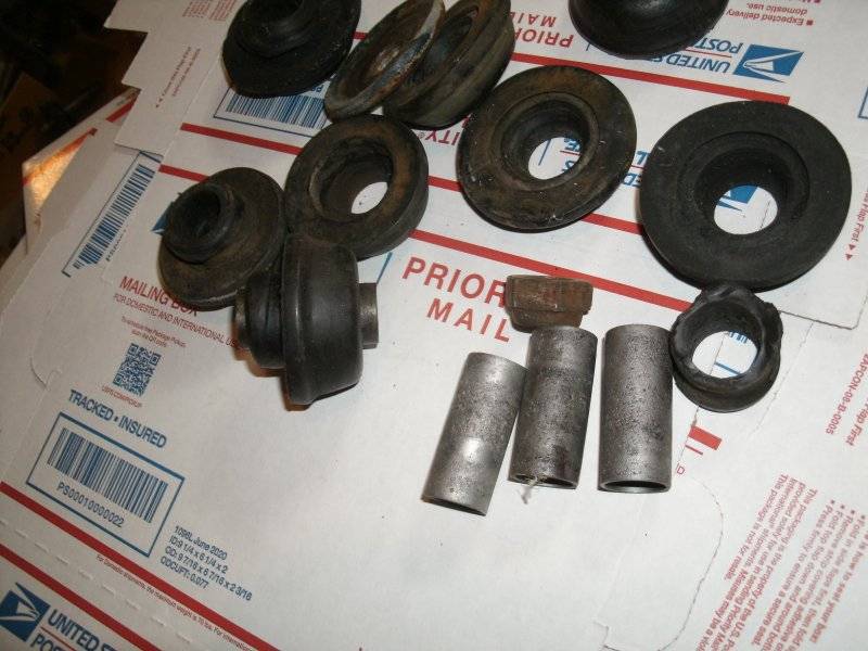 Strut rod bushings 001.JPG