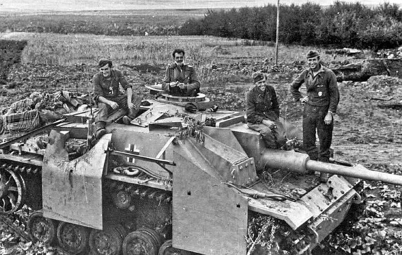 Stug-w-crerw.jpg