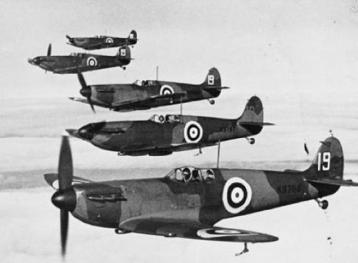 Supermarinespitfire-e1538497404688-1.jpg