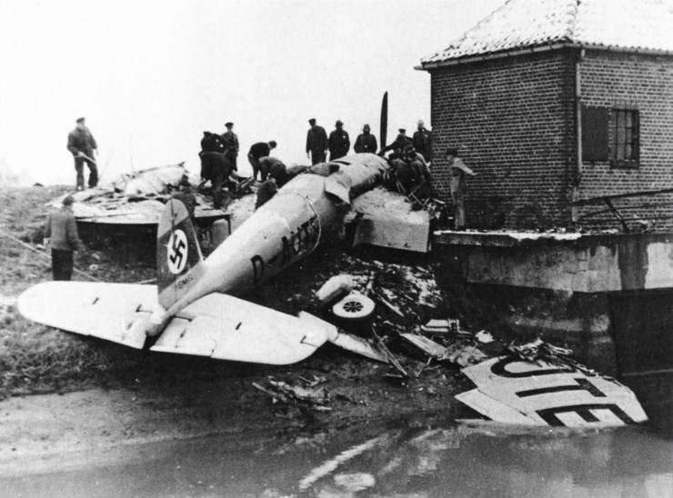 t-prototype-of-He-119-V1-crashed-during-an-emergency-landing.-Pilot-Nichke-was-seriously-injured.jpg