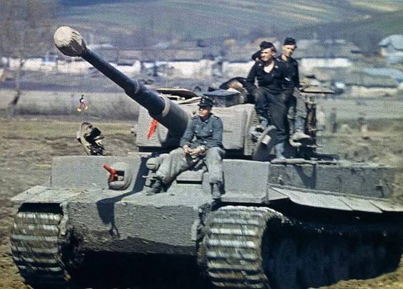 Tanks_Color_worldwartwo.filminspector.com_13.jpg