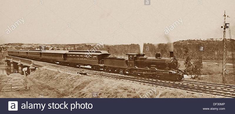 tempe-new-south-wales-australia-passenger-train-early-1900s-DF30MP.jpg