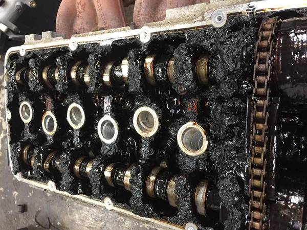 This-Audi-TT-engine-haven-t-seen-new-oil-for-over-83000-miles.jpg