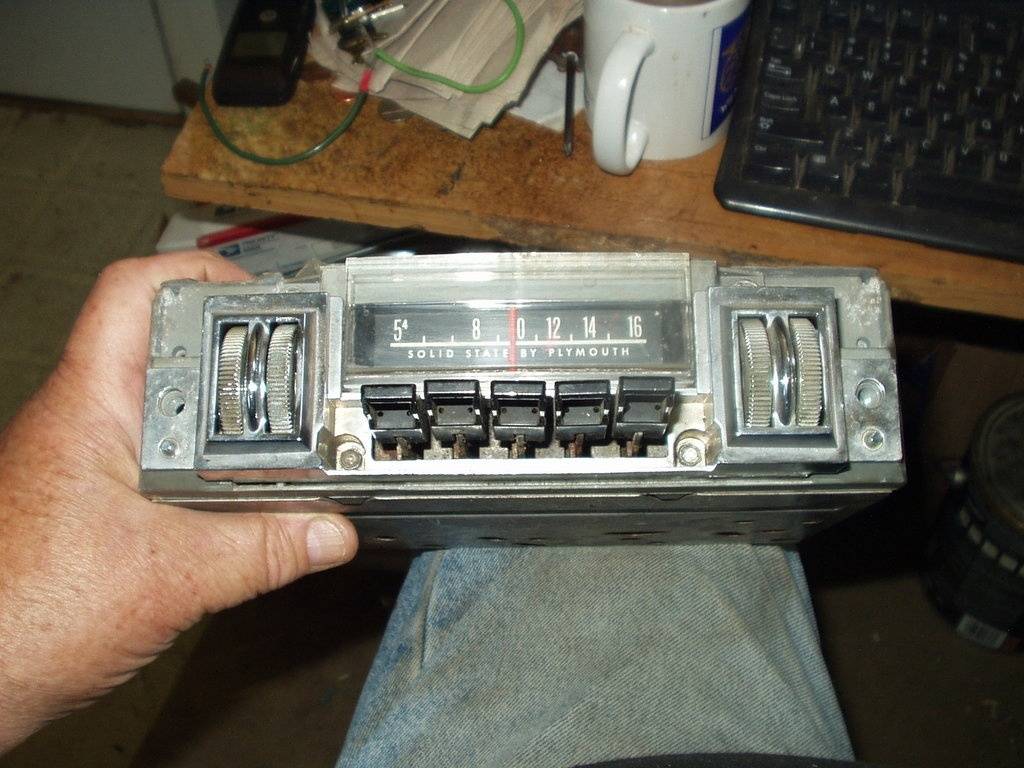 thumb radio.JPG