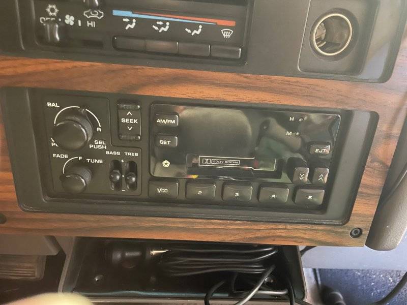 truck radio.jpg