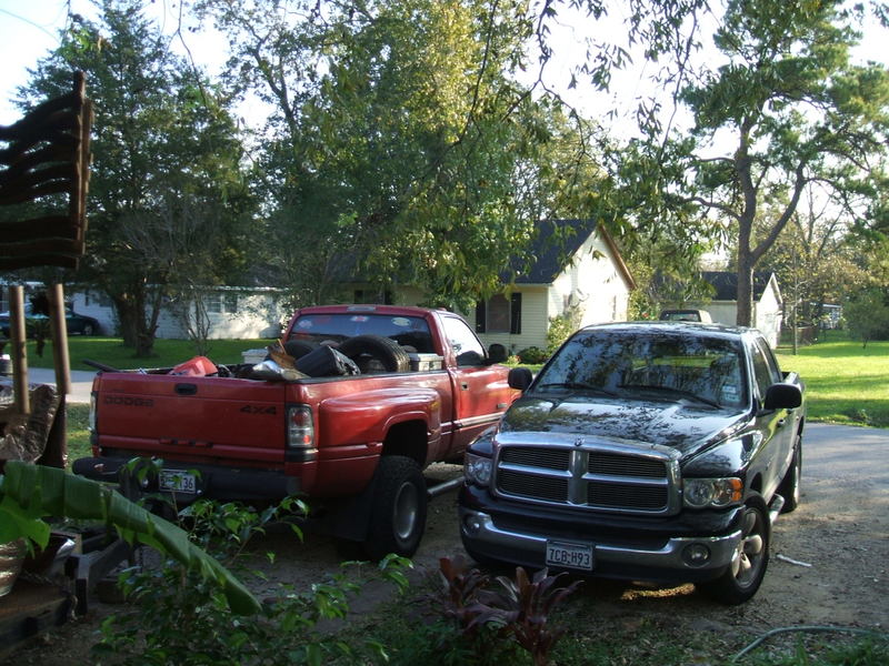 trucks002.jpg