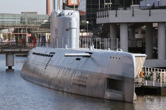 Type_XXI_preserved-Bremerhaven.jpg