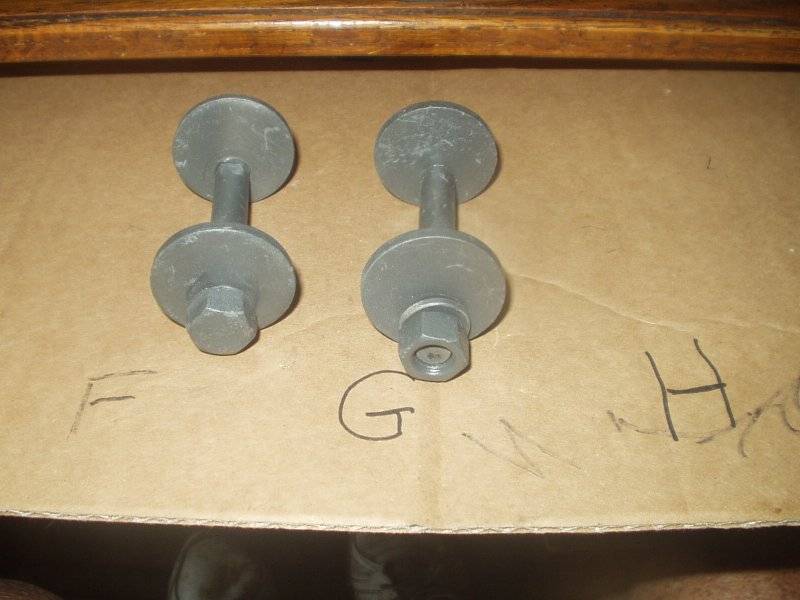 Upper CONTROL arm BOLTS 3.JPG