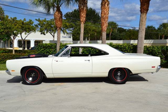 used-1969-plymouth-road_runner--9654-19721961-6-640.jpg