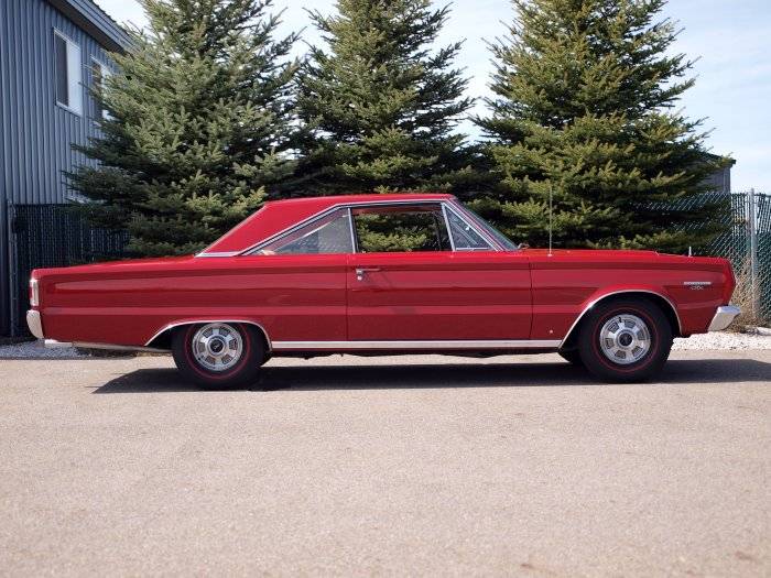v67 gtx hubcaps.JPG