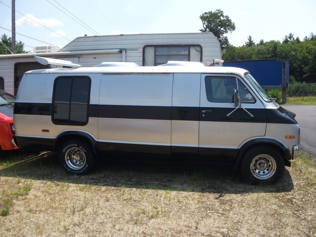 van 2.jpg